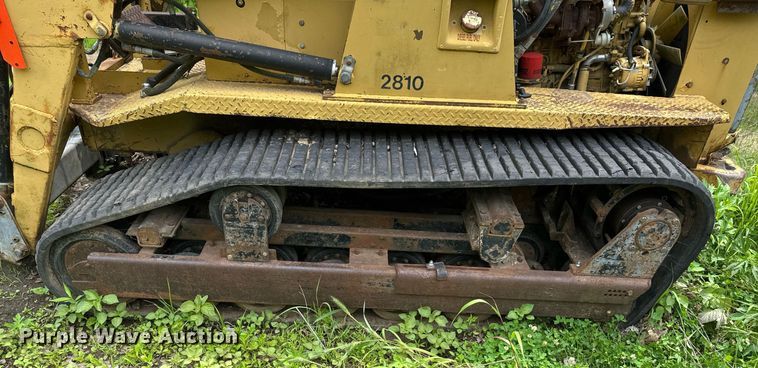 image for item DU9880 2000 ASV 2810 tracked skid steer loader