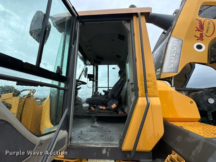 image for item DU9886 2013 Volvo L70G wheel loader