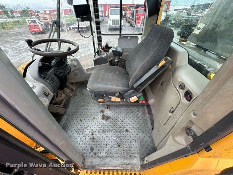 image for item DU9886 2013 Volvo L70G wheel loader