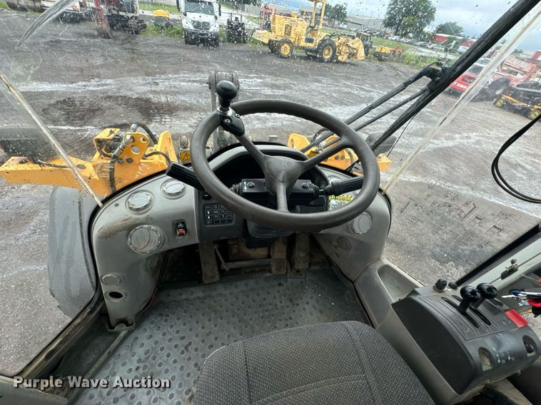 image for item DU9886 2013 Volvo L70G wheel loader