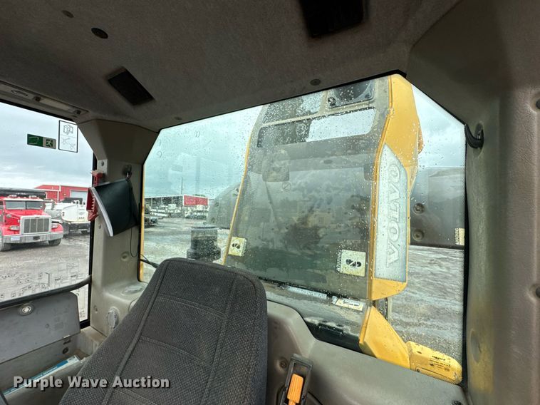 image for item DU9886 2013 Volvo L70G wheel loader