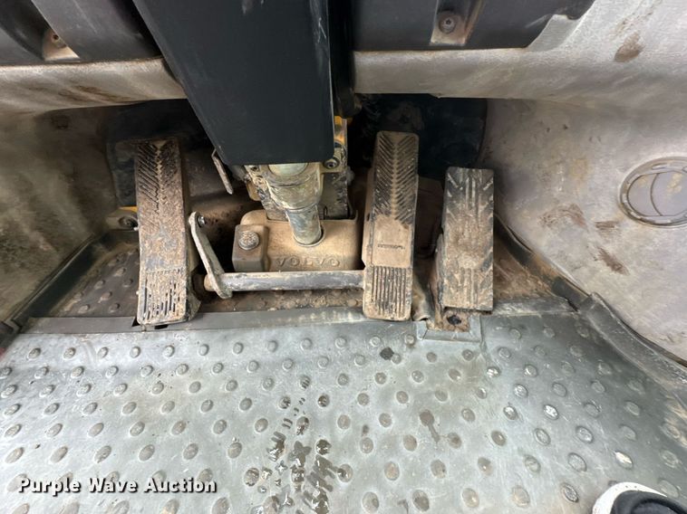 image for item DU9886 2013 Volvo L70G wheel loader