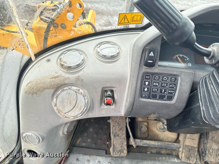 image for item DU9886 2013 Volvo L70G wheel loader