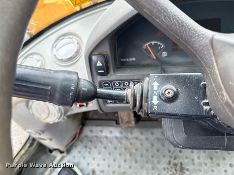 image for item DU9886 2013 Volvo L70G wheel loader