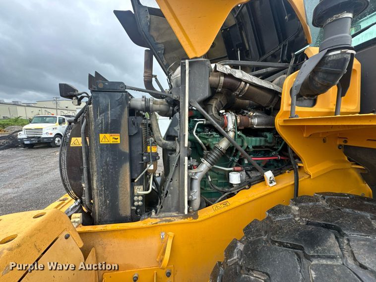 image for item DU9886 2013 Volvo L70G wheel loader