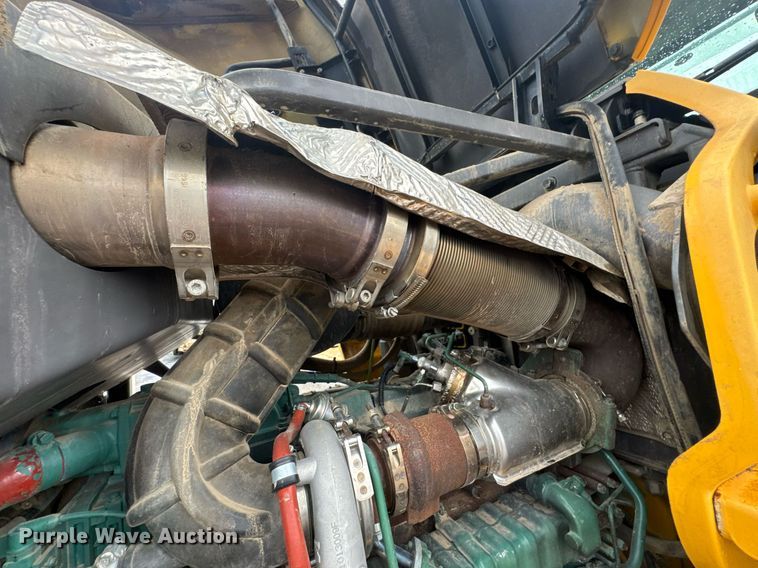 image for item DU9886 2013 Volvo L70G wheel loader