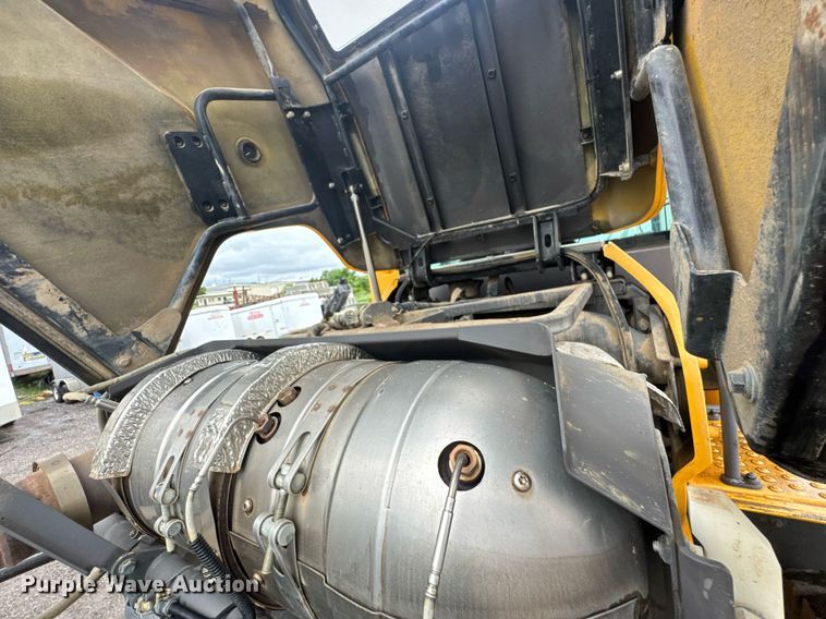 image for item DU9886 2013 Volvo L70G wheel loader