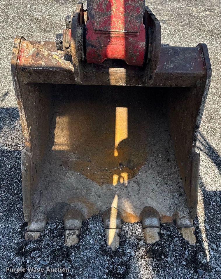 image for item DU9887 Link-Belt 145X3 mini excavator