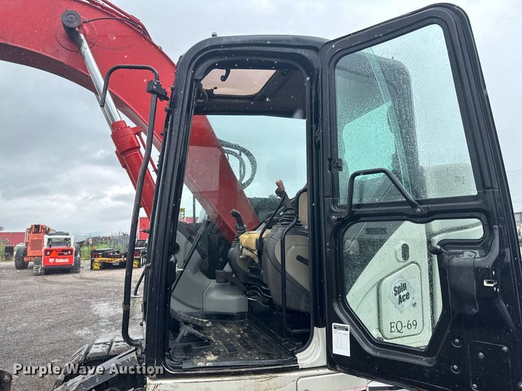 image for item DU9887 Link-Belt 145X3 mini excavator