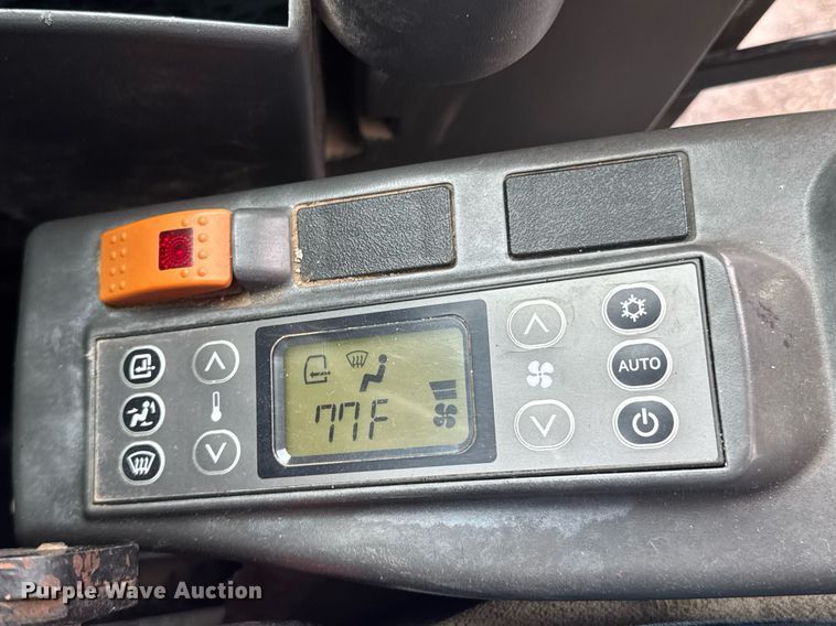 image for item DU9887 Link-Belt 145X3 mini excavator