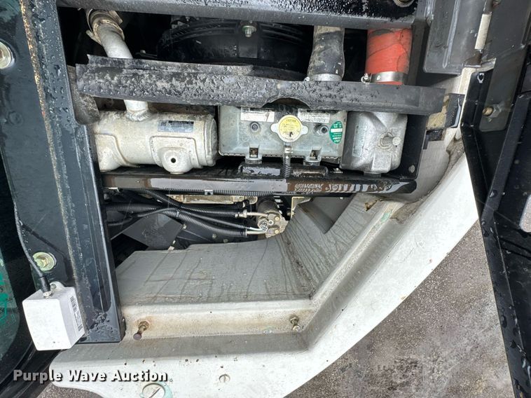 image for item DU9887 Link-Belt 145X3 mini excavator