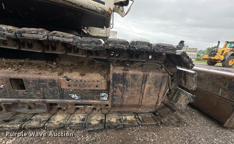 image for item DU9887 Link-Belt 145X3 mini excavator