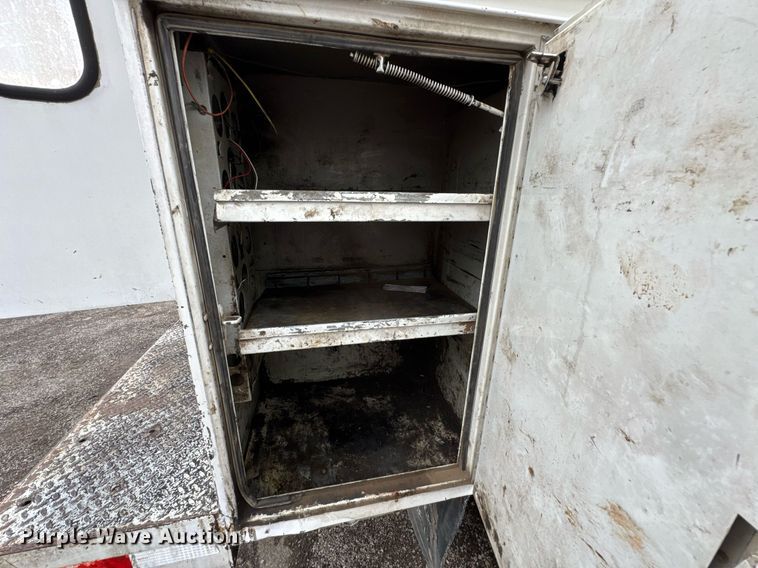 image for item DU9888 2007 International 4300 fuel / lube truck