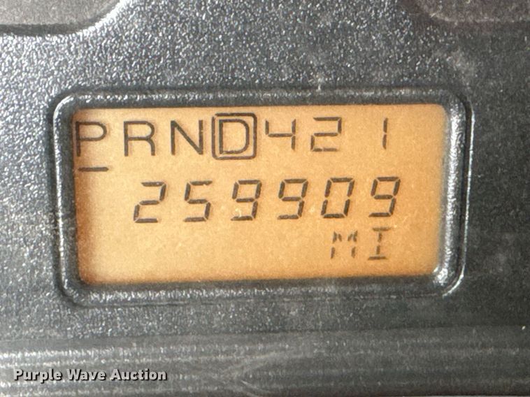 image for item DU9888 2007 International 4300 fuel / lube truck