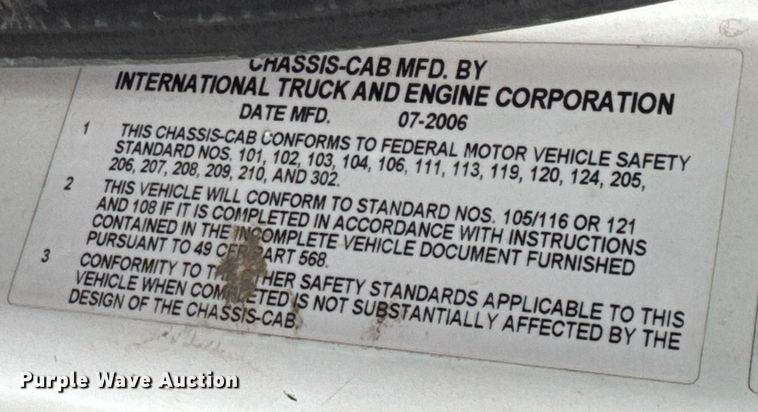 image for item DU9888 2007 International 4300 fuel / lube truck