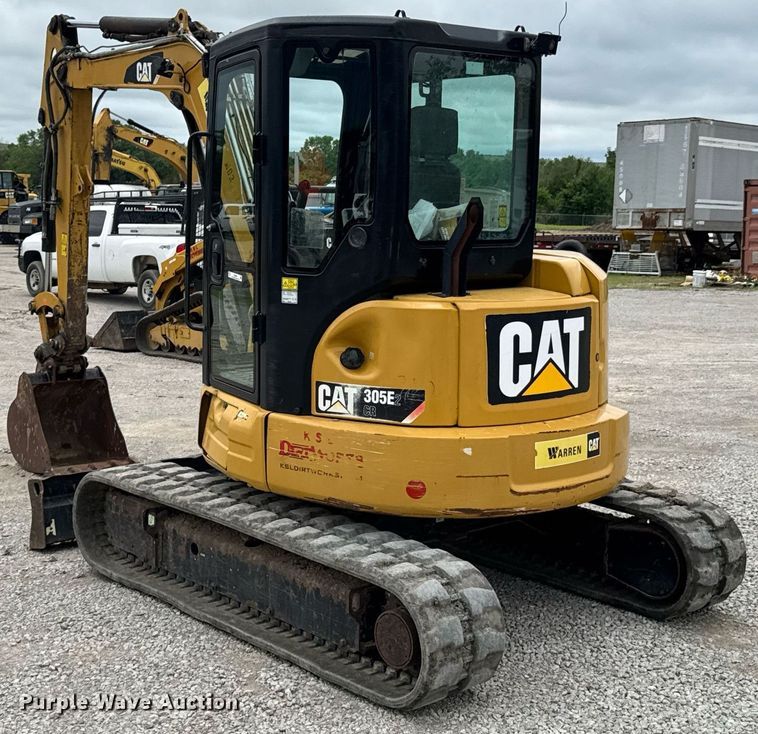image for item DU9889 2017 Caterpillar 305E2 mini excavator