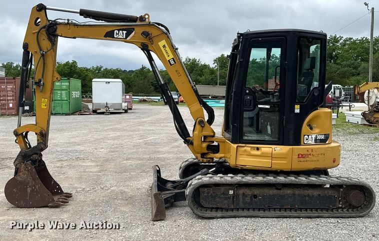 image for item DU9889 2017 Caterpillar 305E2 mini excavator