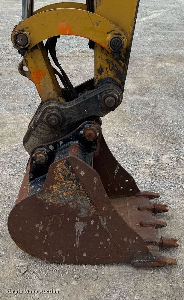 image for item DU9889 2017 Caterpillar 305E2 mini excavator