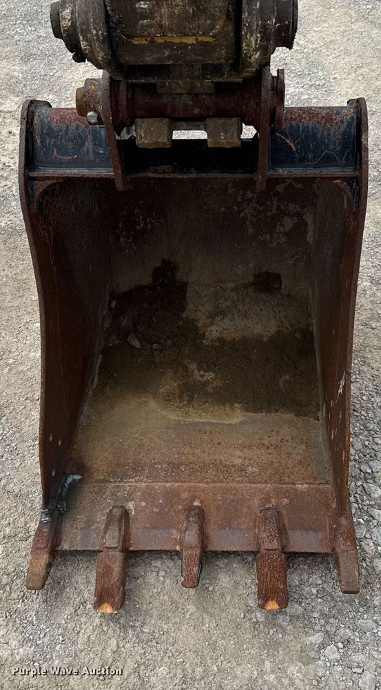 image for item DU9889 2017 Caterpillar 305E2 mini excavator