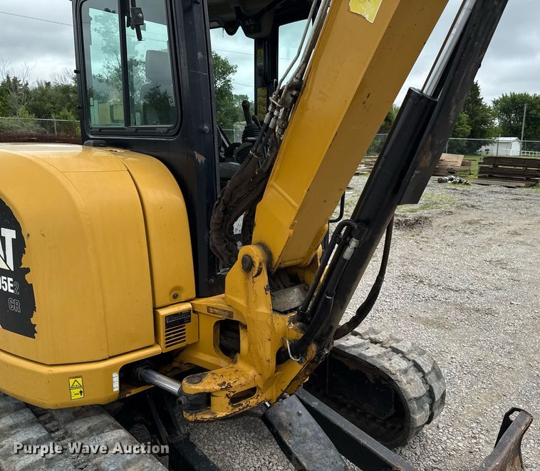image for item DU9889 2017 Caterpillar 305E2 mini excavator