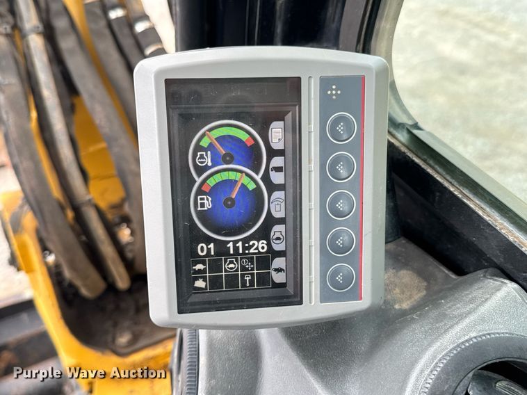 image for item DU9889 2017 Caterpillar 305E2 mini excavator