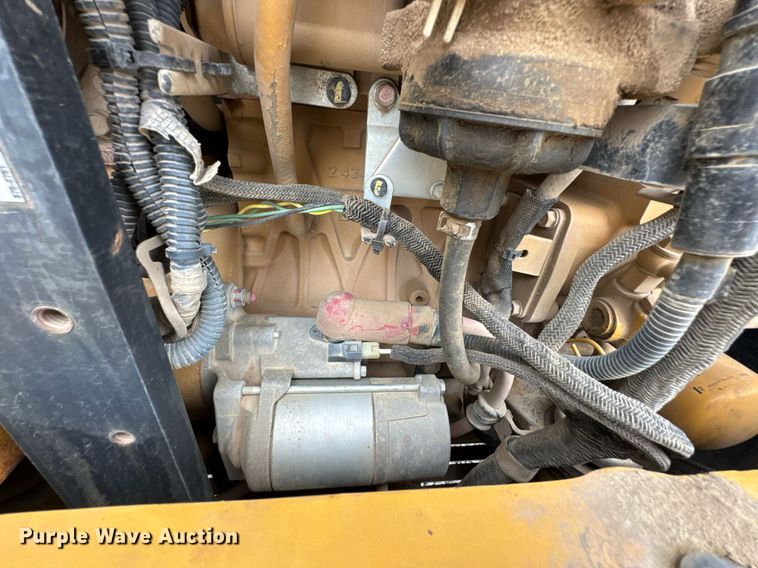 image for item DU9889 2017 Caterpillar 305E2 mini excavator