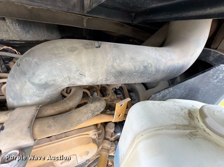 image for item DU9889 2017 Caterpillar 305E2 mini excavator