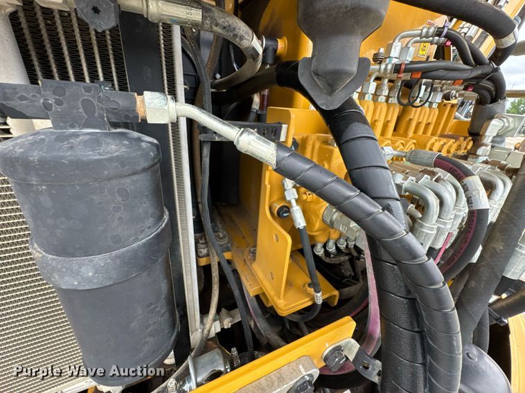 image for item DU9889 2017 Caterpillar 305E2 mini excavator