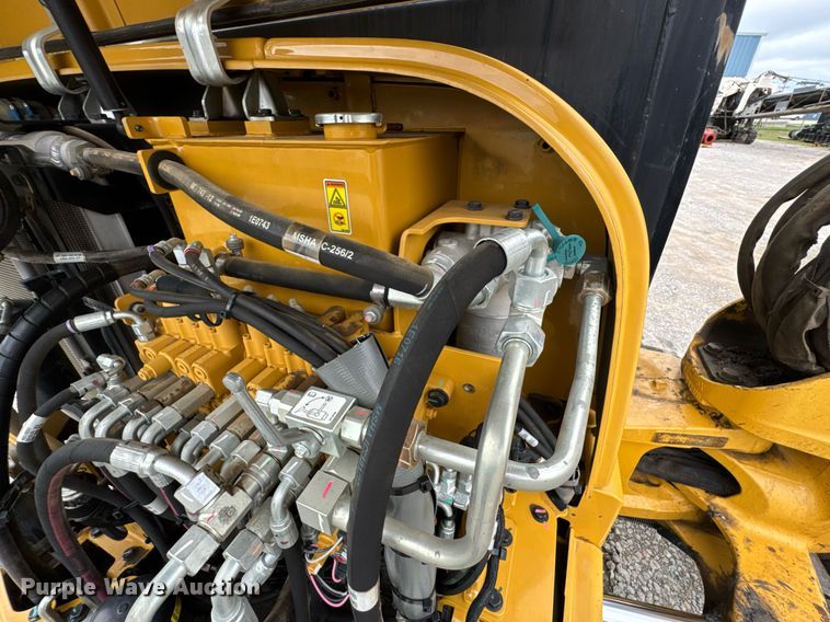 image for item DU9889 2017 Caterpillar 305E2 mini excavator