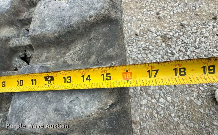 image for item DU9889 2017 Caterpillar 305E2 mini excavator