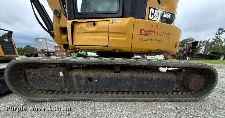 image for item DU9889 2017 Caterpillar 305E2 mini excavator