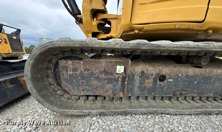 image for item DU9889 2017 Caterpillar 305E2 mini excavator