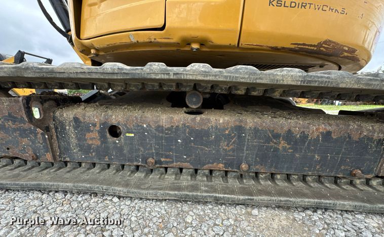 image for item DU9889 2017 Caterpillar 305E2 mini excavator