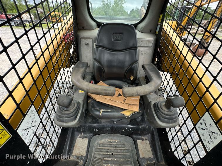 image for item DU9890 2017 Caterpillar 289D tracked skid steer loader