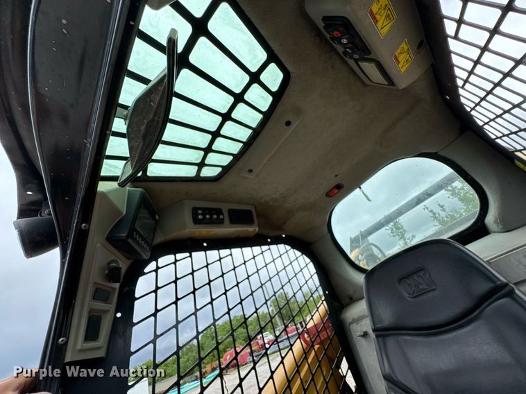 image for item DU9890 2017 Caterpillar 289D tracked skid steer loader