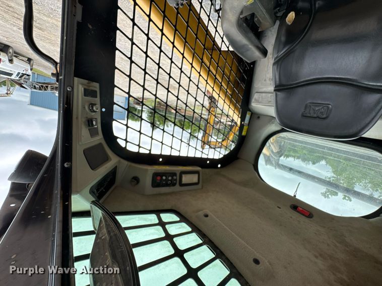 image for item DU9890 2017 Caterpillar 289D tracked skid steer loader