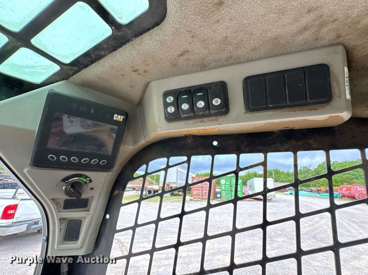 image for item DU9890 2017 Caterpillar 289D tracked skid steer loader