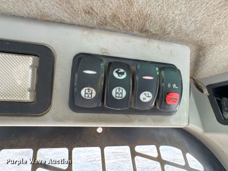 image for item DU9890 2017 Caterpillar 289D tracked skid steer loader