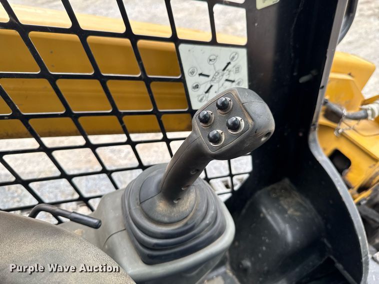 image for item DU9890 2017 Caterpillar 289D tracked skid steer loader