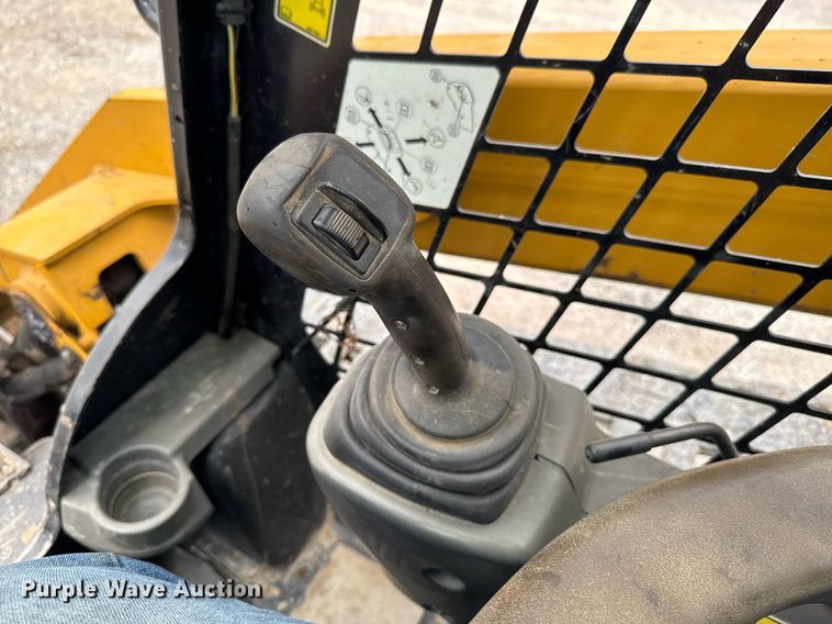 image for item DU9890 2017 Caterpillar 289D tracked skid steer loader