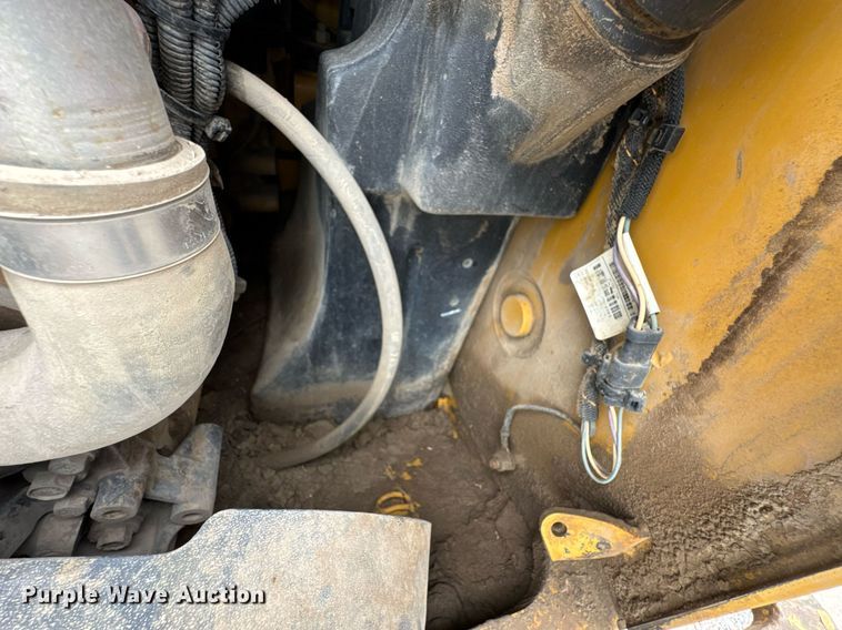 image for item DU9890 2017 Caterpillar 289D tracked skid steer loader