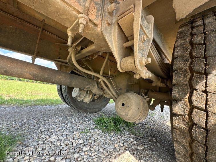 image for item DU9897 2003 Kenworth T300 vacuum truck