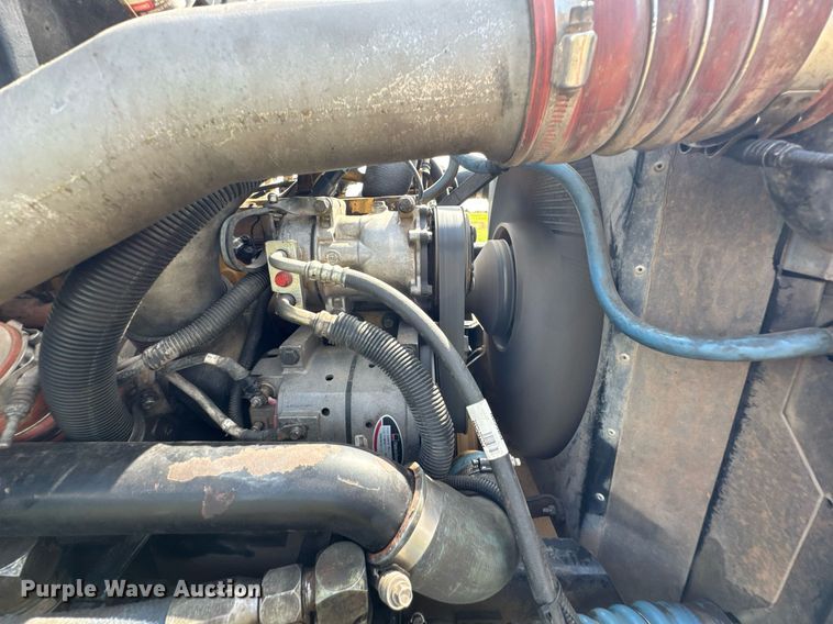 image for item DU9897 2003 Kenworth T300 vacuum truck