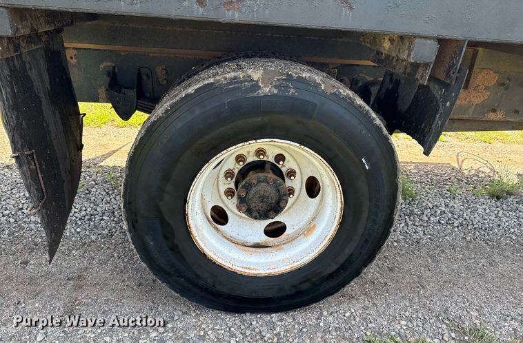 image for item DU9897 2003 Kenworth T300 vacuum truck