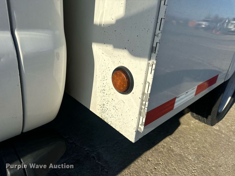 image for item DV1961 2011 Ford F550 Super Duty XL utility / service truck