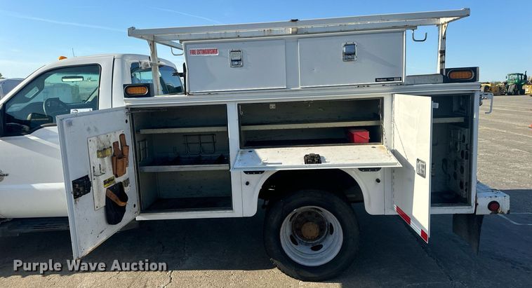 image for item DV1961 2011 Ford F550 Super Duty XL utility / service truck