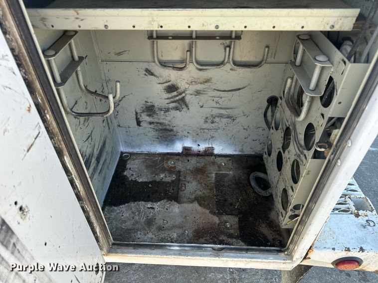 image for item DV1961 2011 Ford F550 Super Duty XL utility / service truck