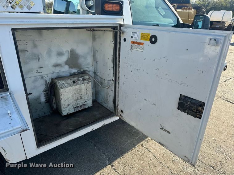 image for item DV1961 2011 Ford F550 Super Duty XL utility / service truck