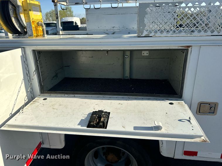 image for item DV1961 2011 Ford F550 Super Duty XL utility / service truck