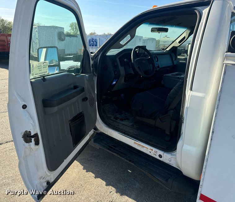 image for item DV1961 2011 Ford F550 Super Duty XL utility / service truck
